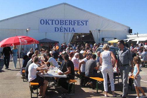 Oktoberfest in Denia, Spanien mit Bavaria Blue